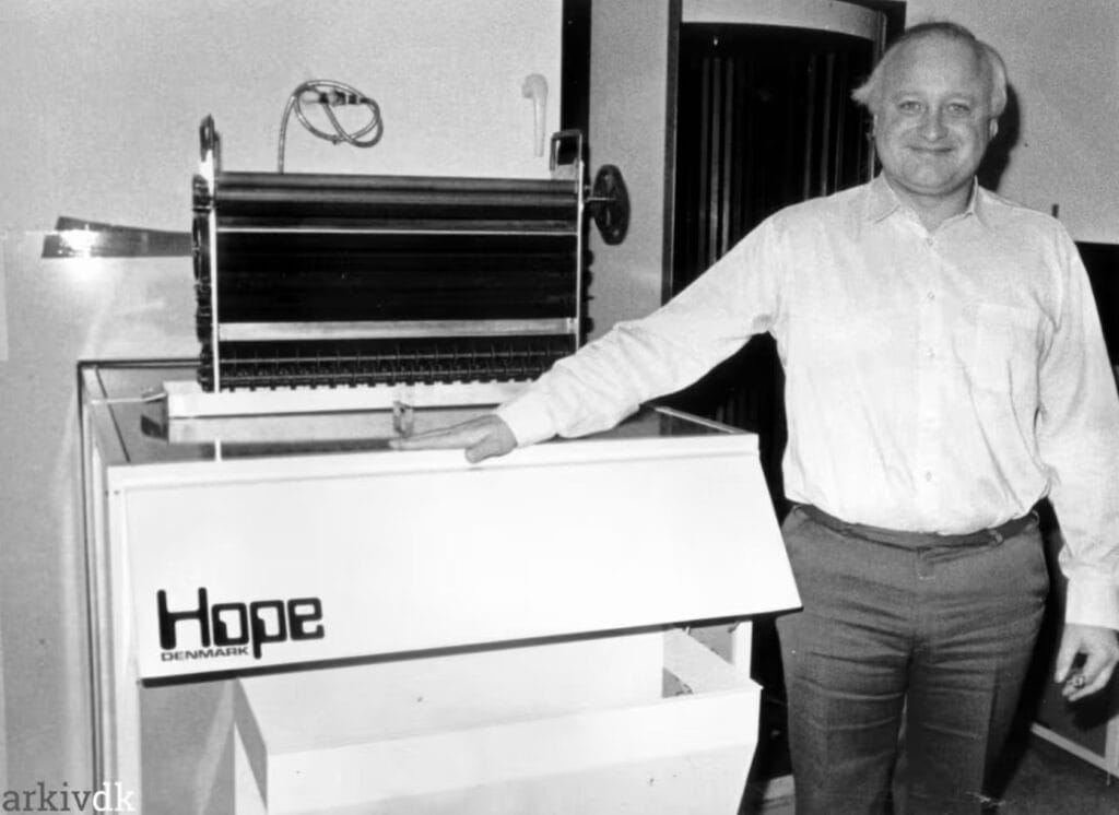 PM Droemmen om elbilen Hope Whisper fortalt af manden bag Thure Barsoee ved Hope computer 20 8 25 MO